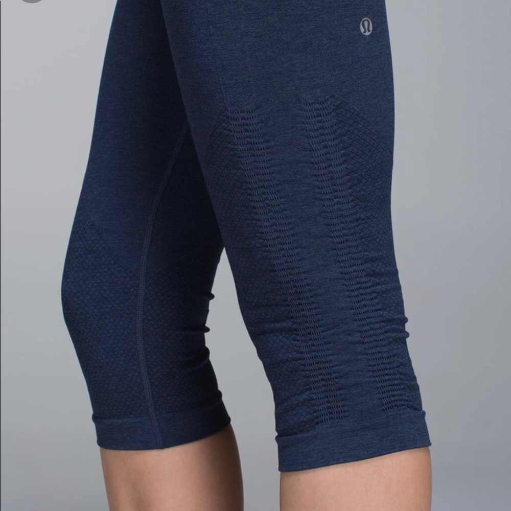 Lululemon In the Flow Crop- never worn
